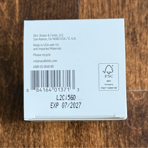 Rodan + Fields Redefine Triple Defense Cream SPF30 - Picture 2 of 4